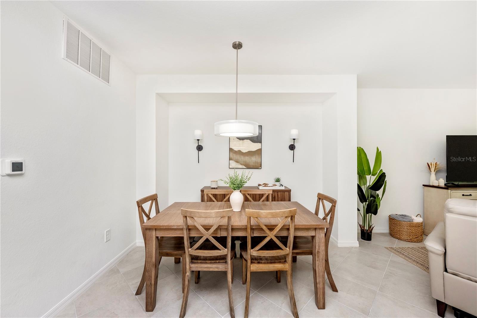 WELLEN PARK GOLF & COUNTRY CLUB - Residential Lease