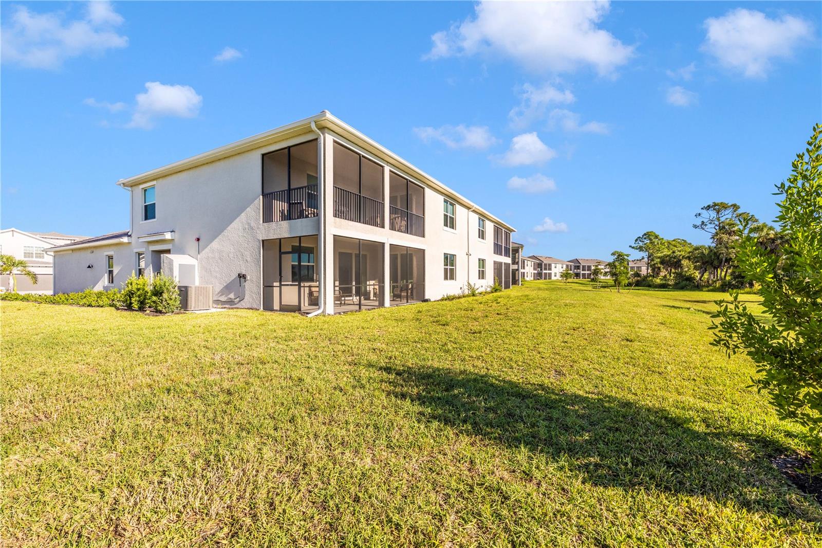 WELLEN PARK GOLF & COUNTRY CLUB - Residential Lease