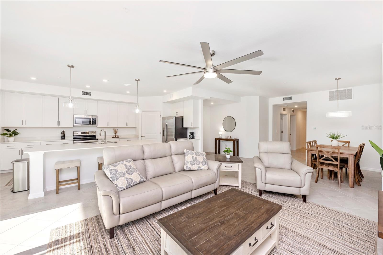 WELLEN PARK GOLF & COUNTRY CLUB - Residential Lease