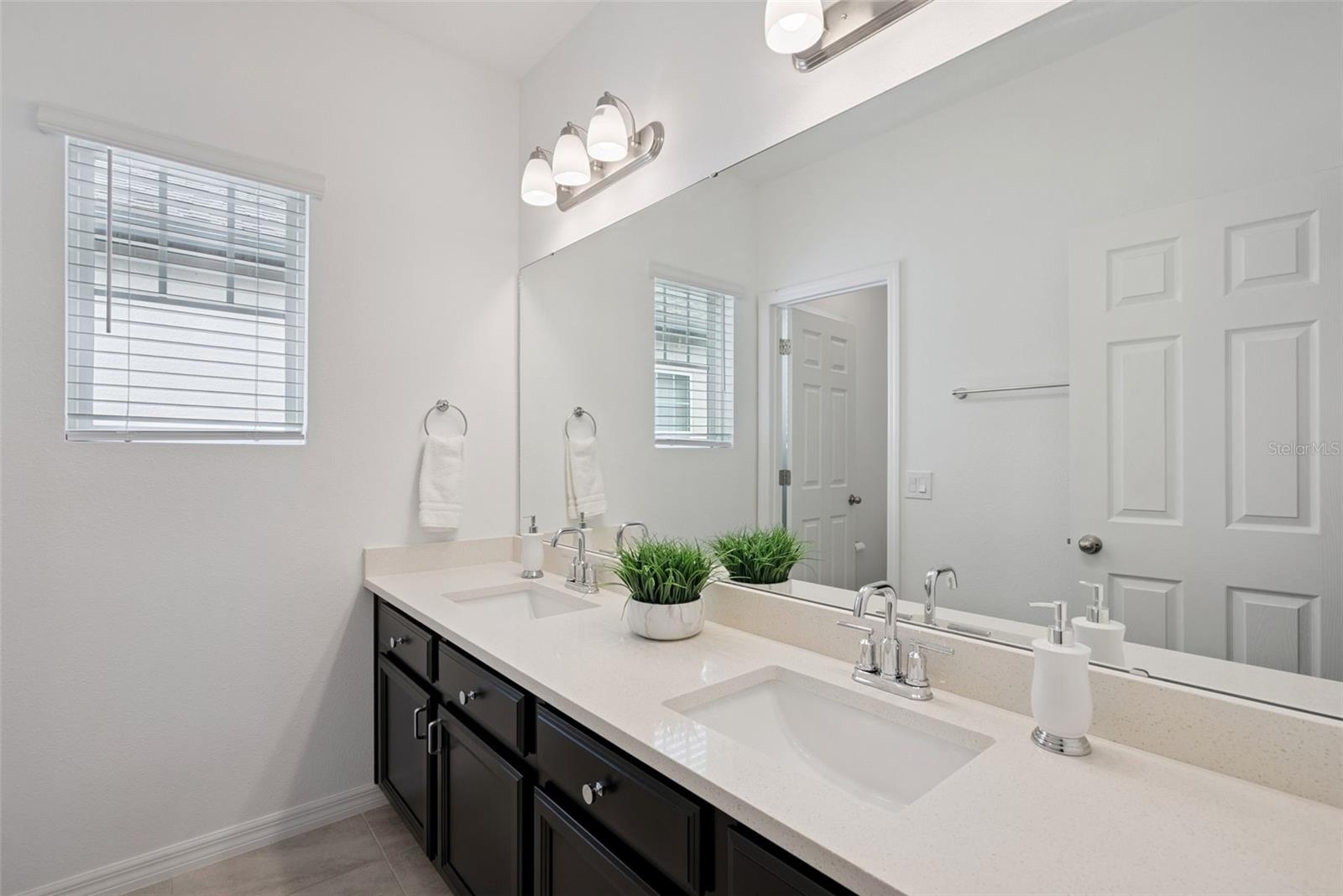 ARBORS/MDW WOODS - Residential