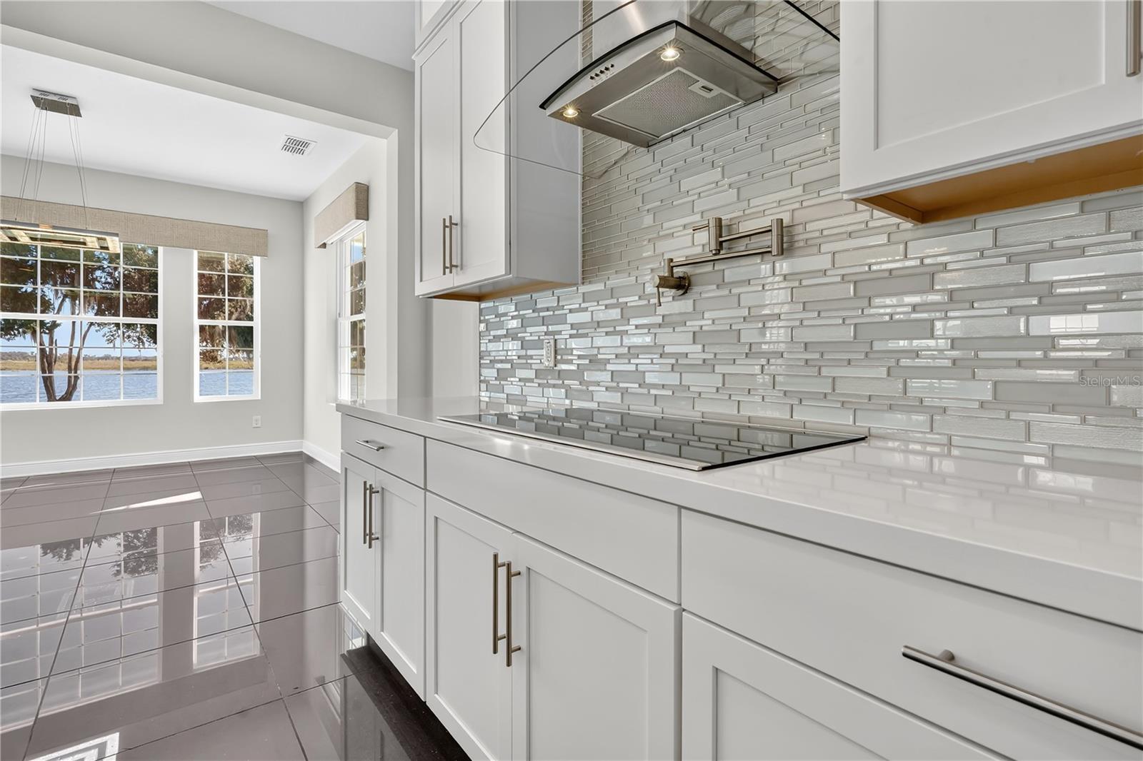 HICKORY HAMMOCK EMERALD POINTE - Residential