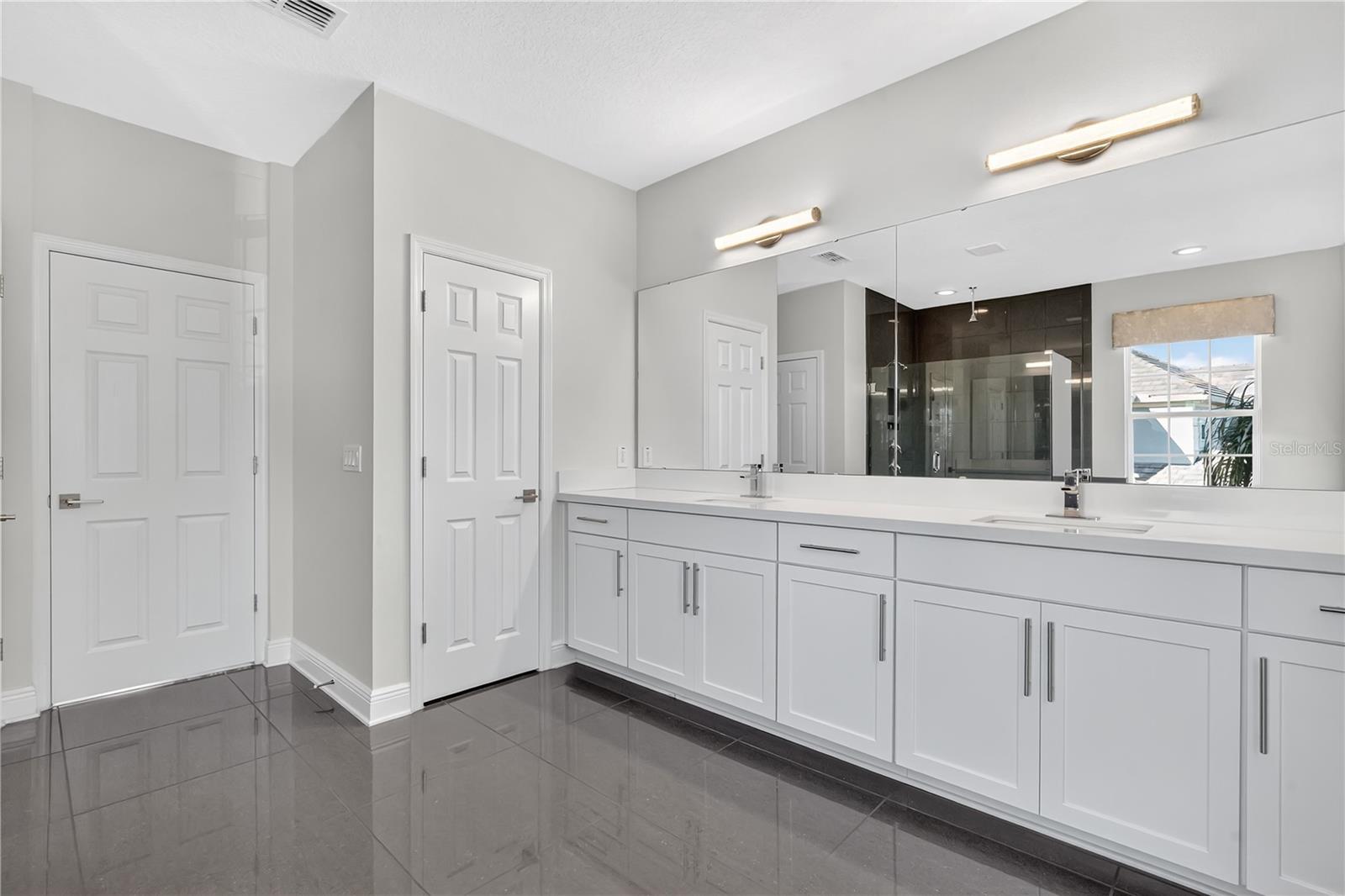 HICKORY HAMMOCK EMERALD POINTE - Residential