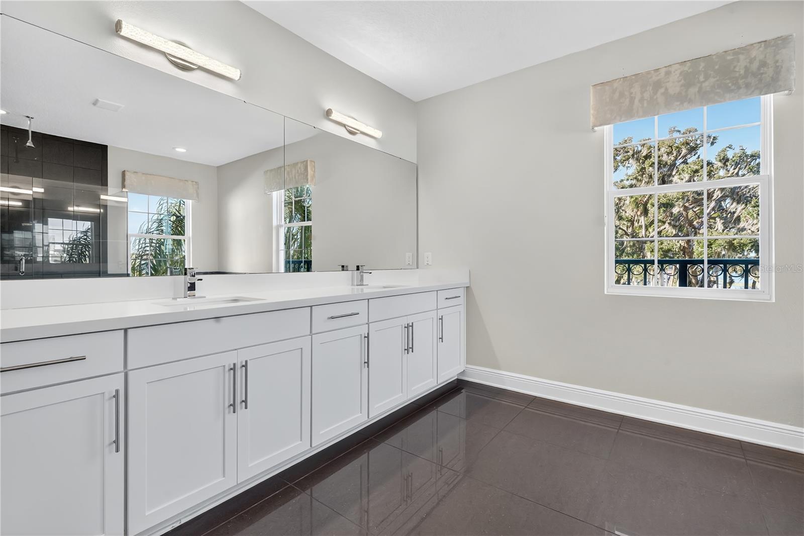 HICKORY HAMMOCK EMERALD POINTE - Residential