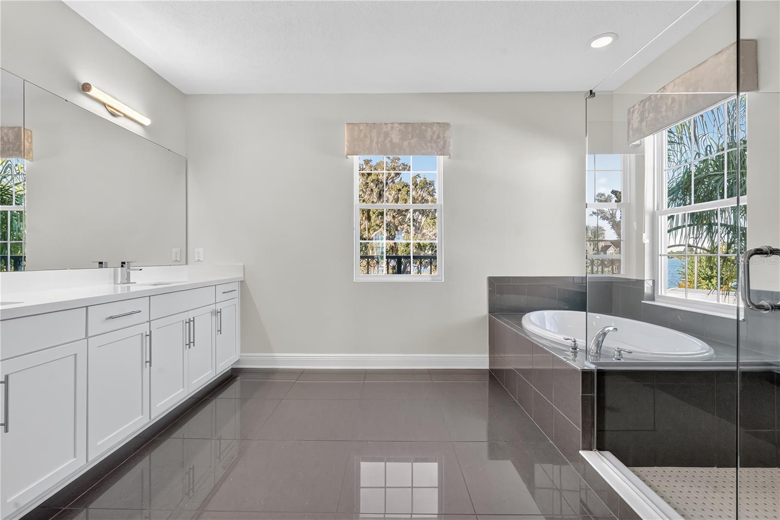 HICKORY HAMMOCK EMERALD POINTE - Residential