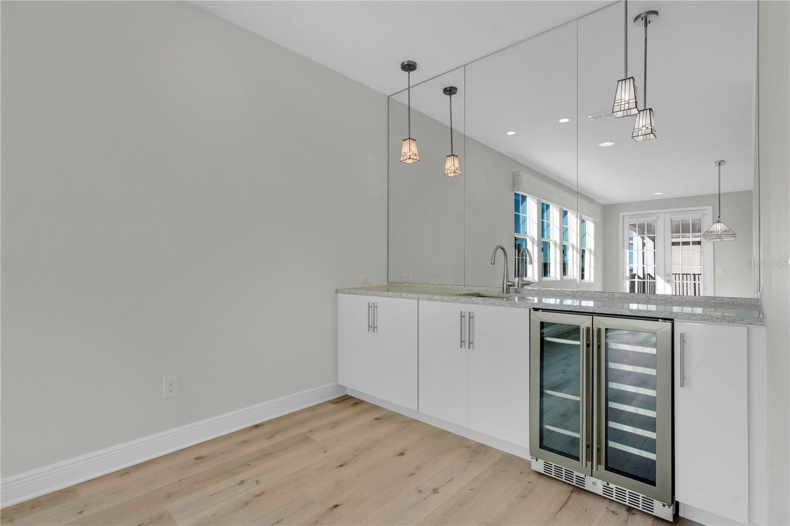 HICKORY HAMMOCK EMERALD POINTE - Residential