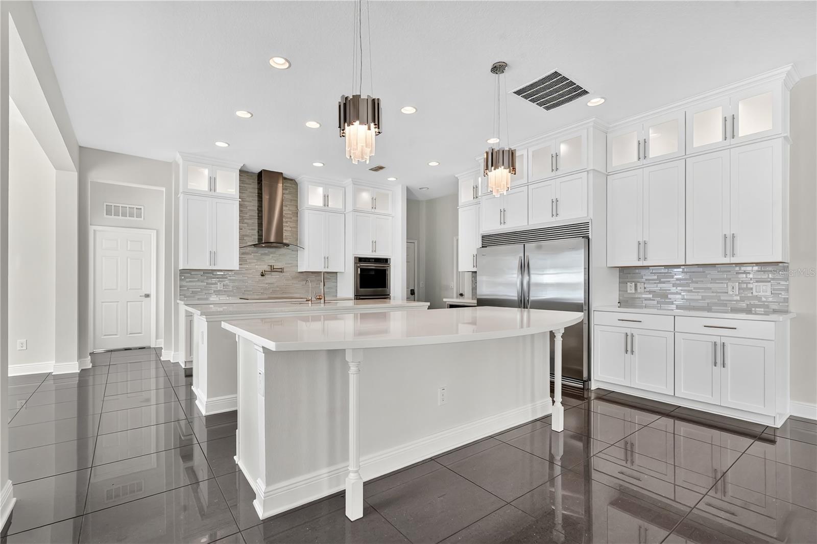 HICKORY HAMMOCK EMERALD POINTE - Residential