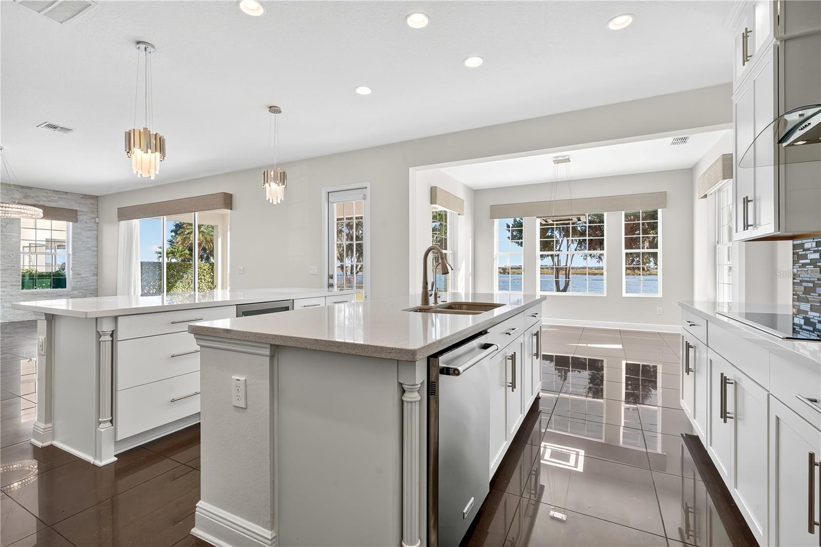 HICKORY HAMMOCK EMERALD POINTE - Residential