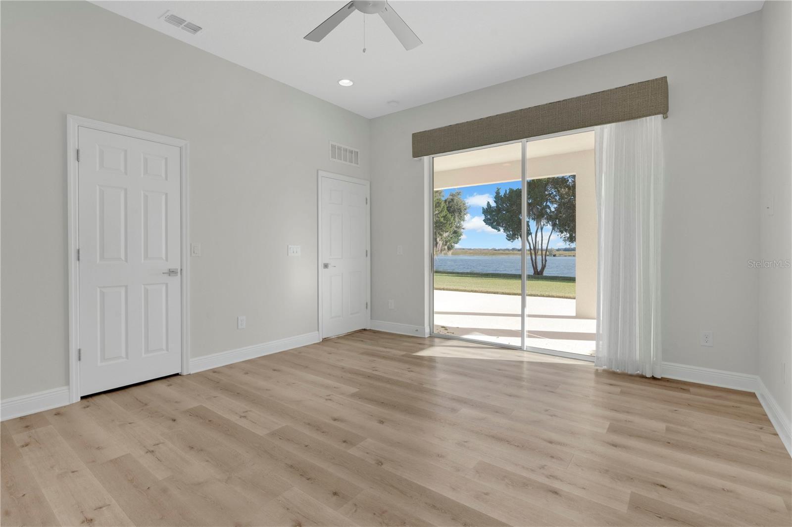 HICKORY HAMMOCK EMERALD POINTE - Residential