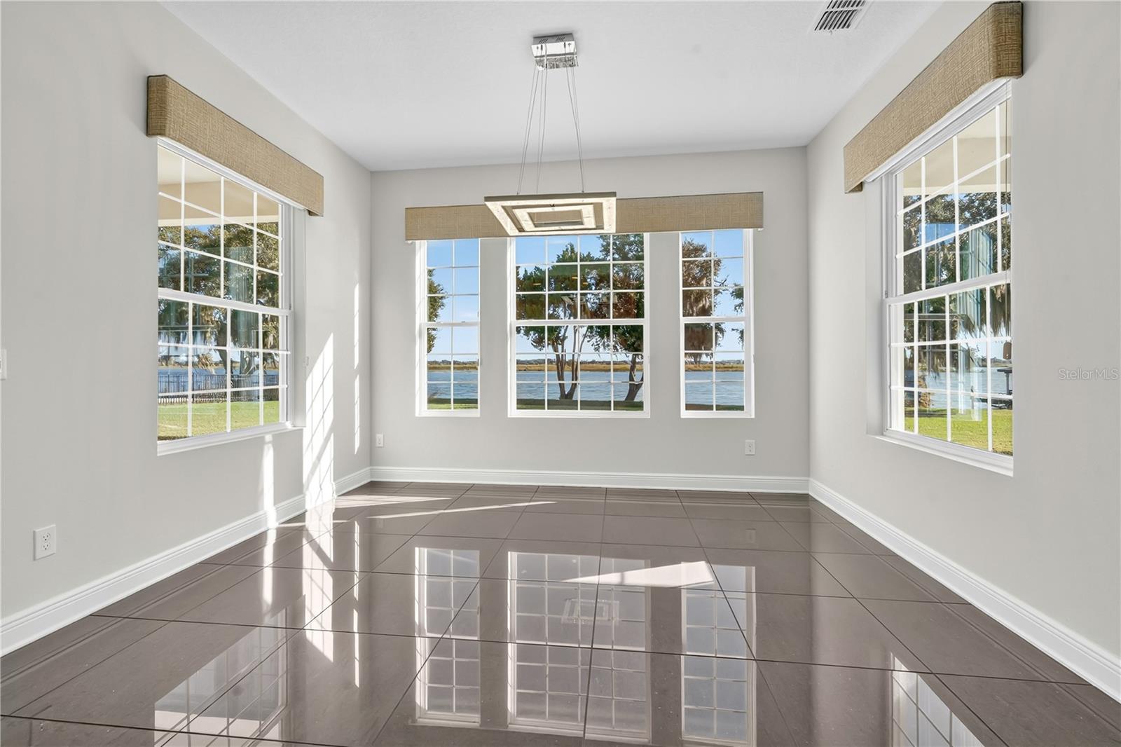 HICKORY HAMMOCK EMERALD POINTE - Residential