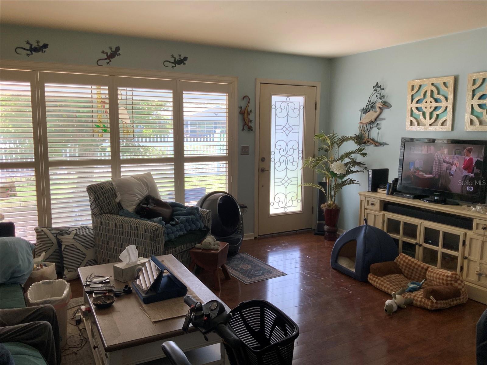 431 BELLE AYRE DRIVE
