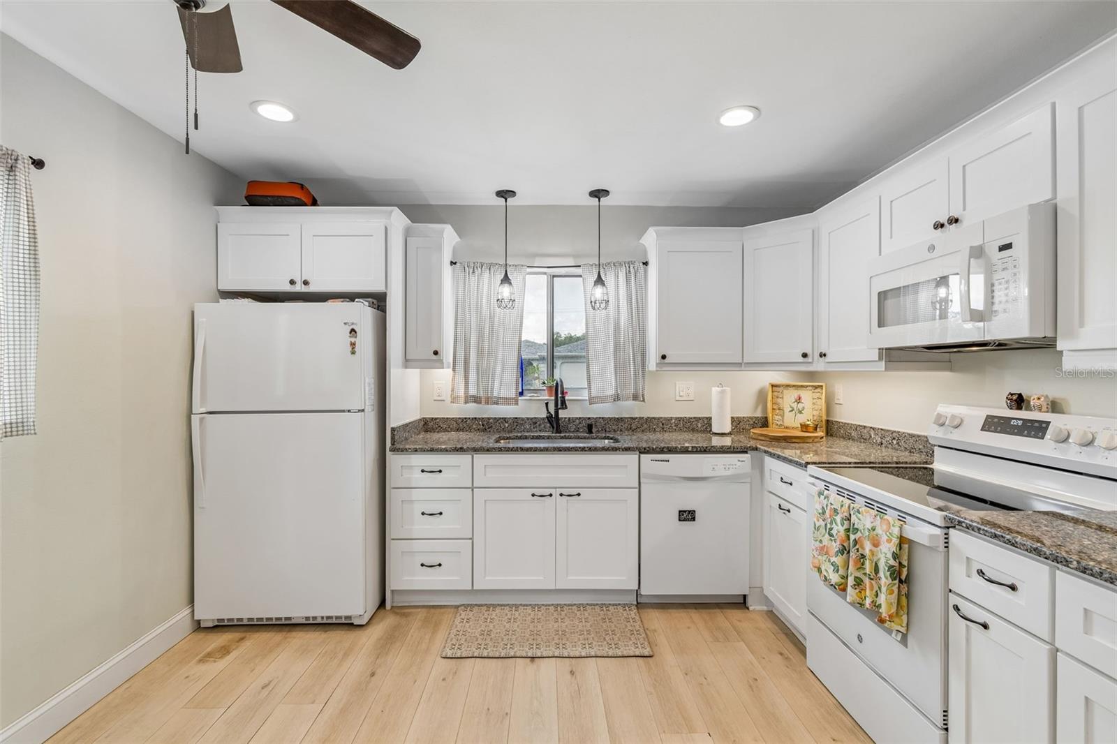 BEACON MEADOWS UNIT 1 - Residential