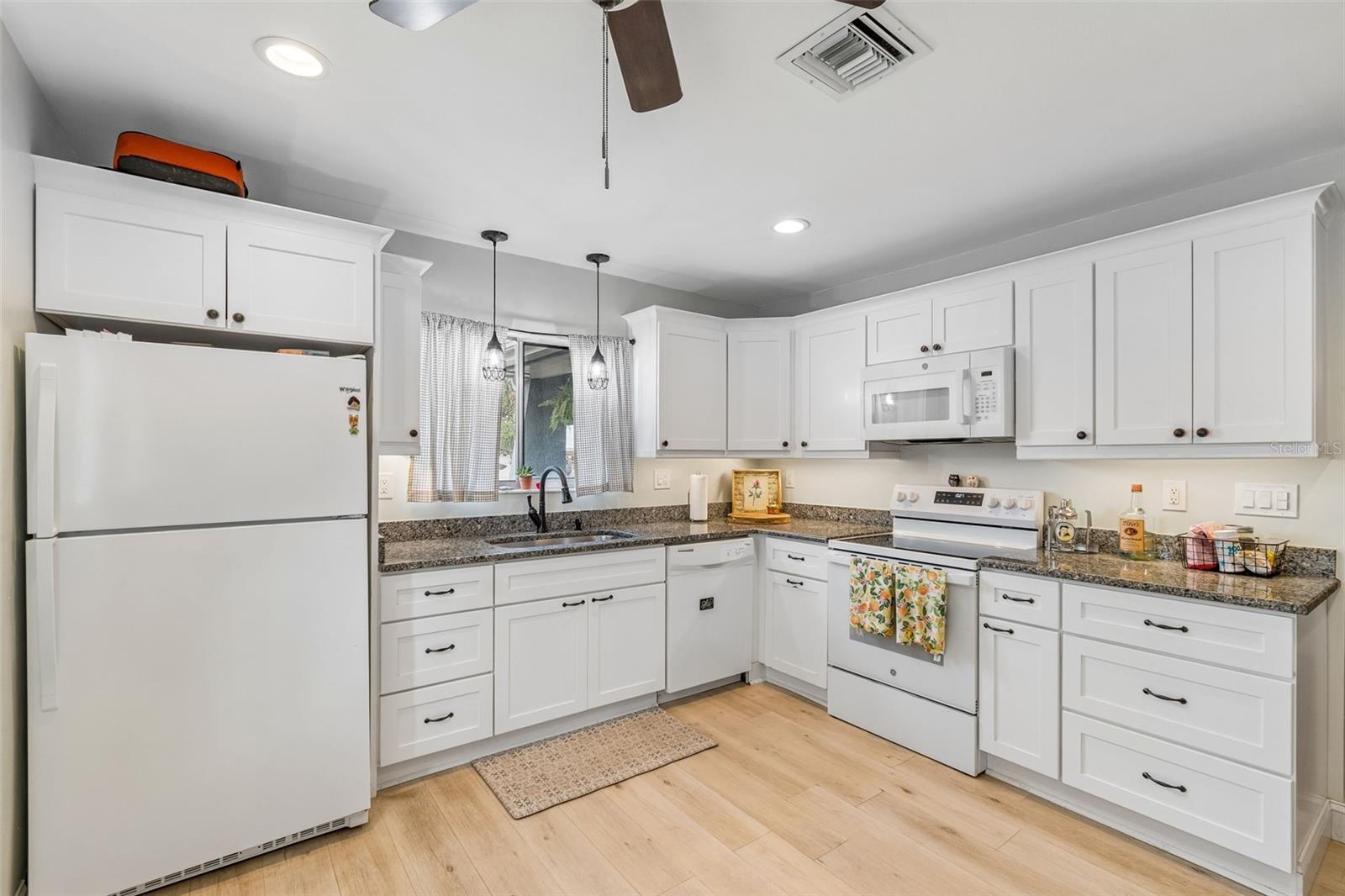 BEACON MEADOWS UNIT 1 - Residential