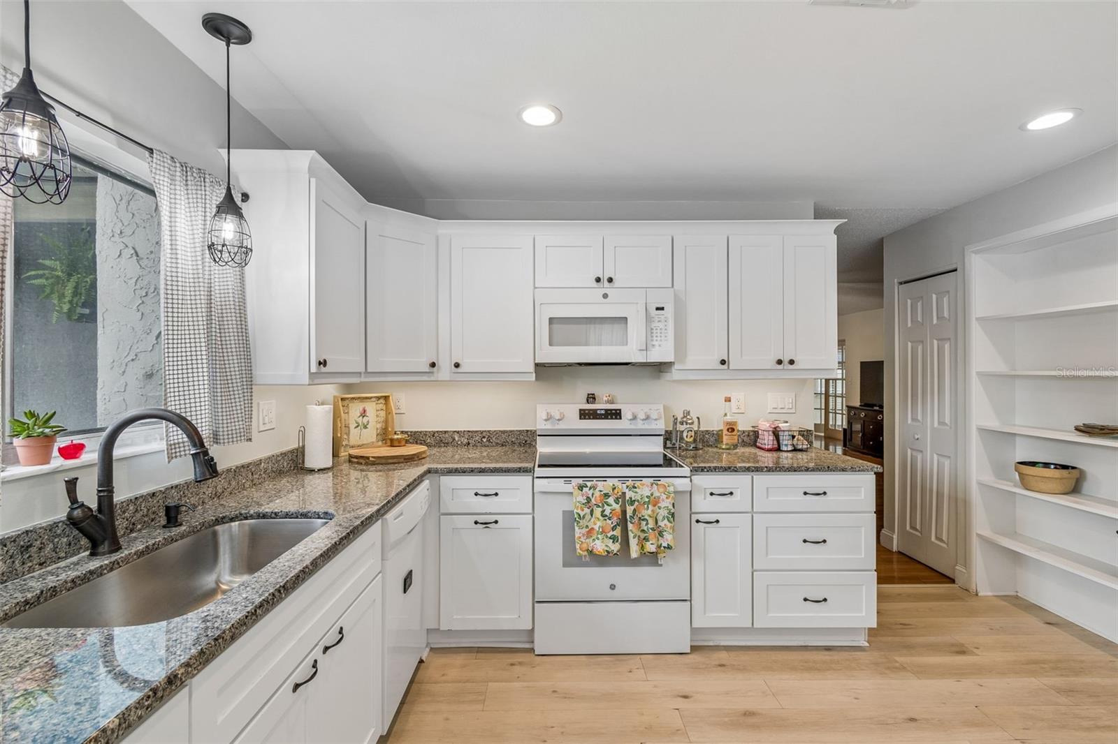 BEACON MEADOWS UNIT 1 - Residential