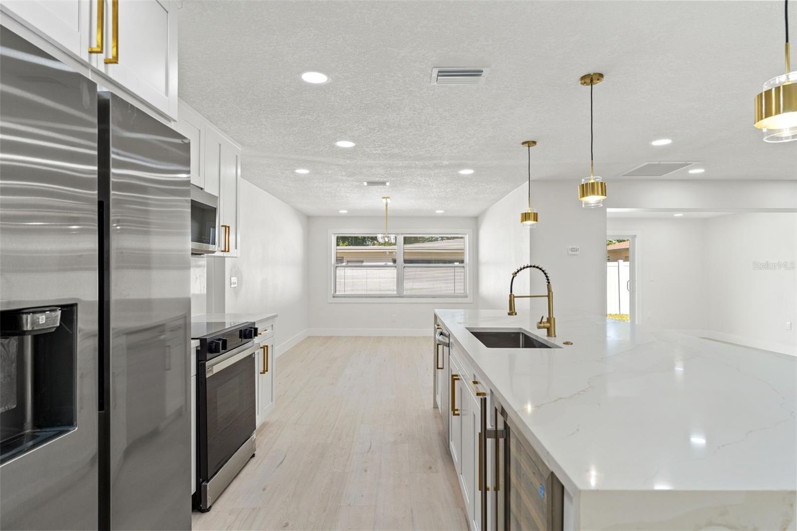 SUNNY PARK GROVES - Residential