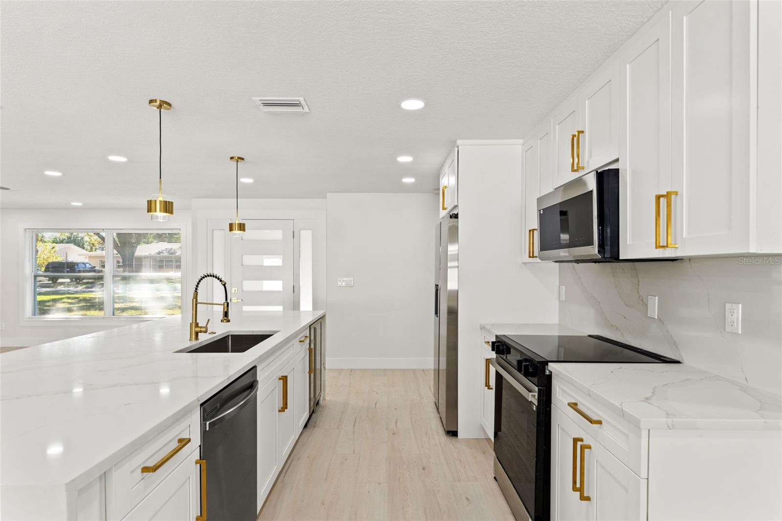 SUNNY PARK GROVES - Residential