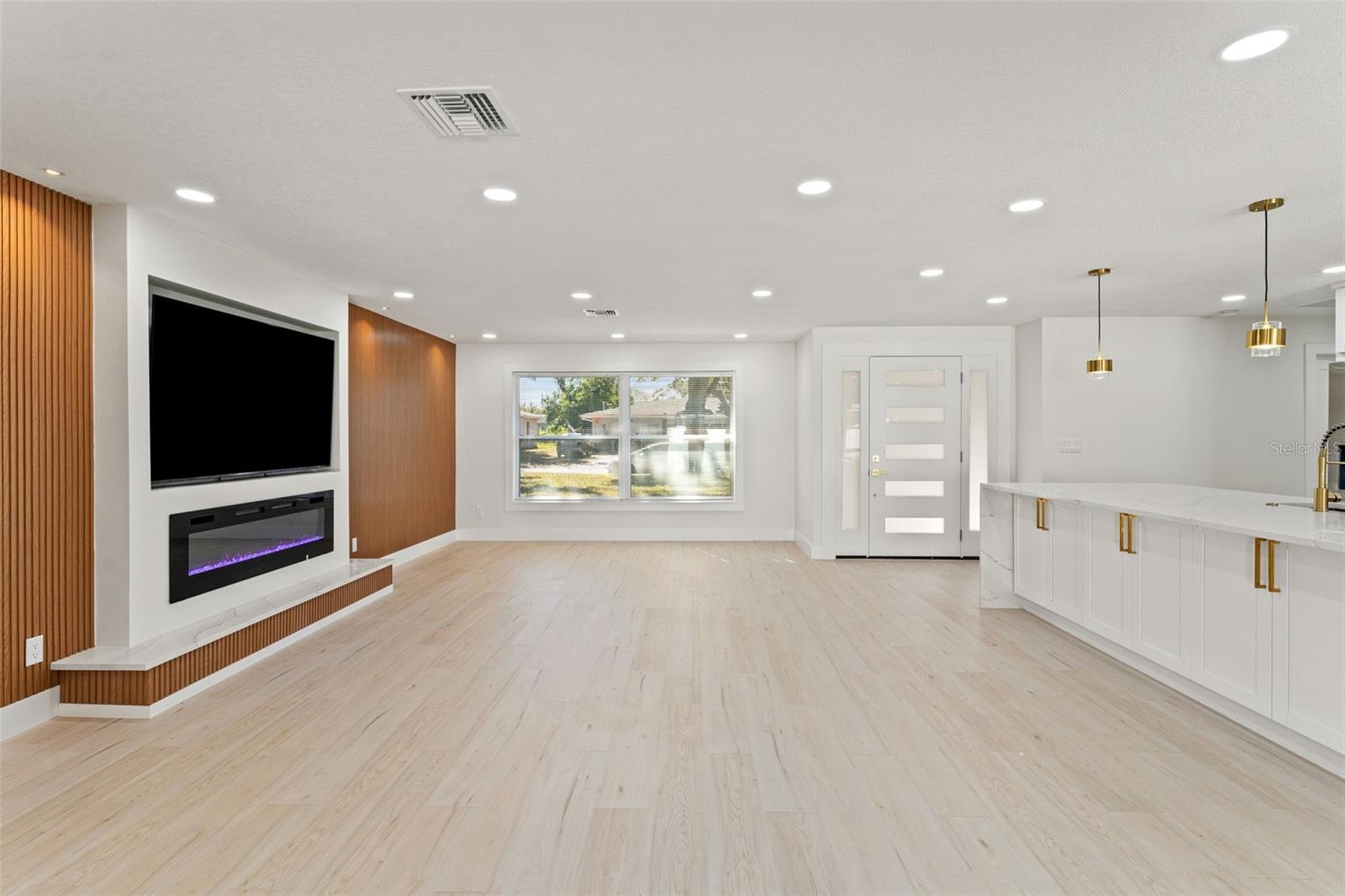 SUNNY PARK GROVES - Residential