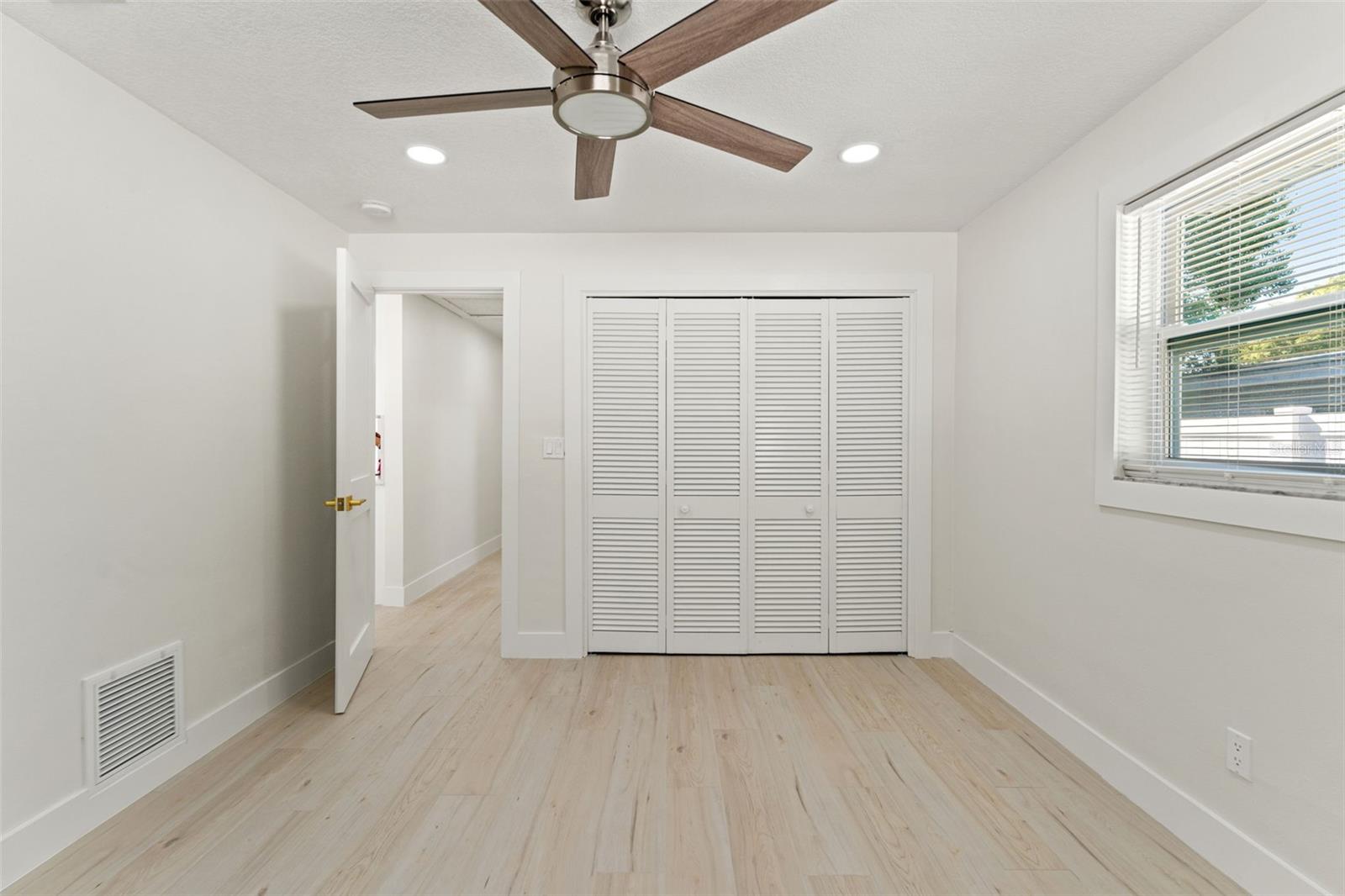 SUNNY PARK GROVES - Residential