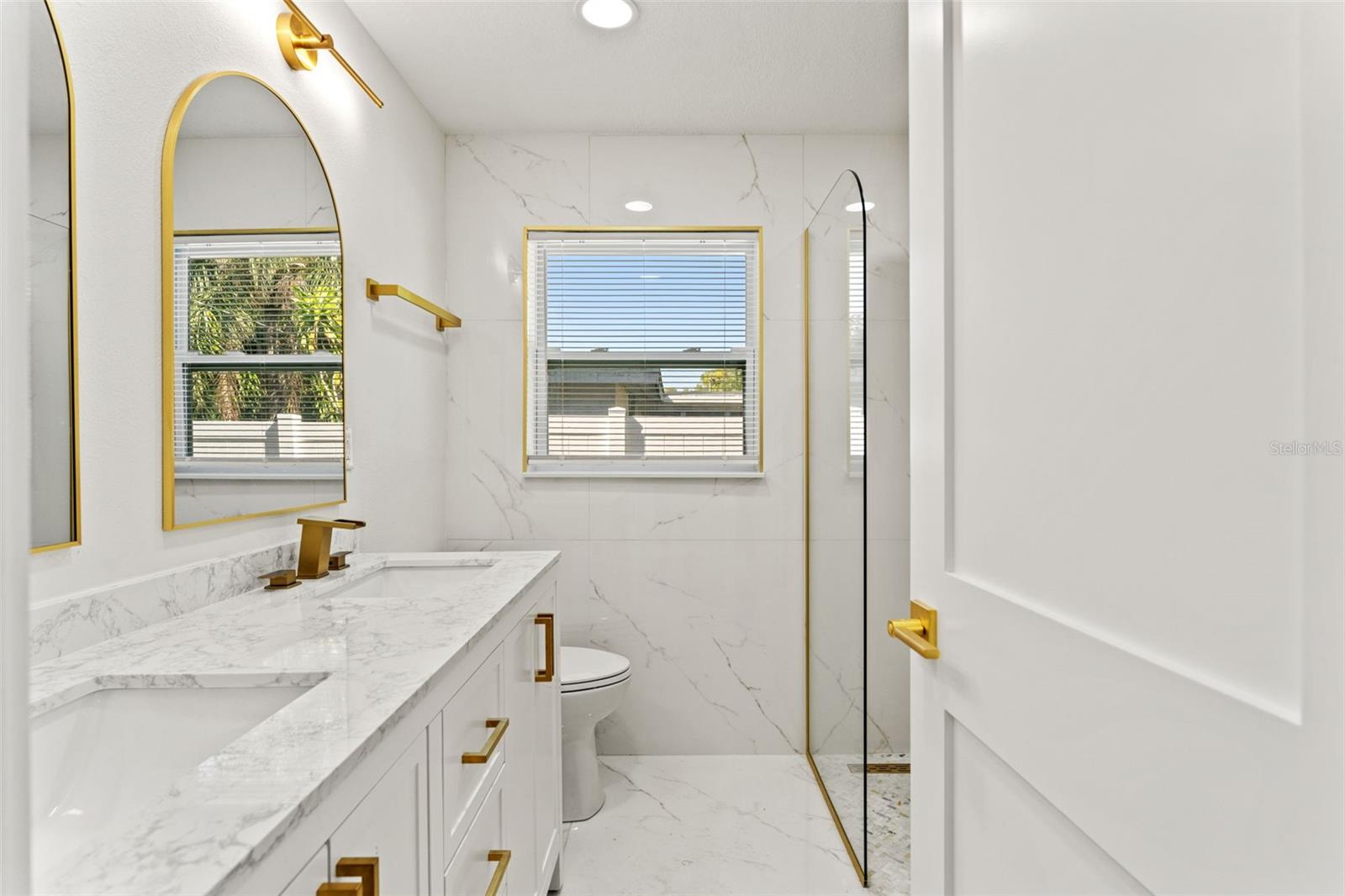 SUNNY PARK GROVES - Residential