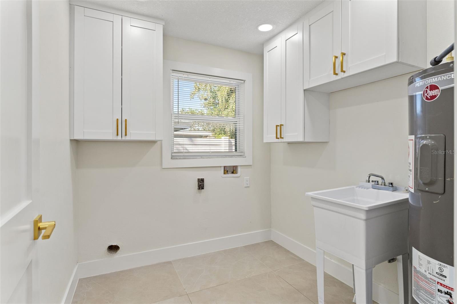 SUNNY PARK GROVES - Residential