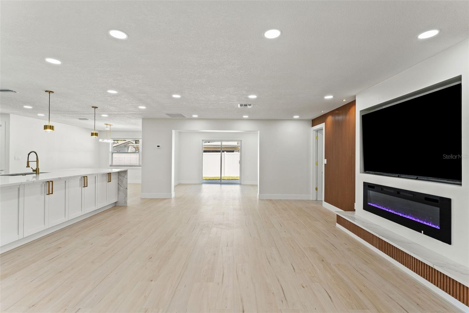 SUNNY PARK GROVES - Residential