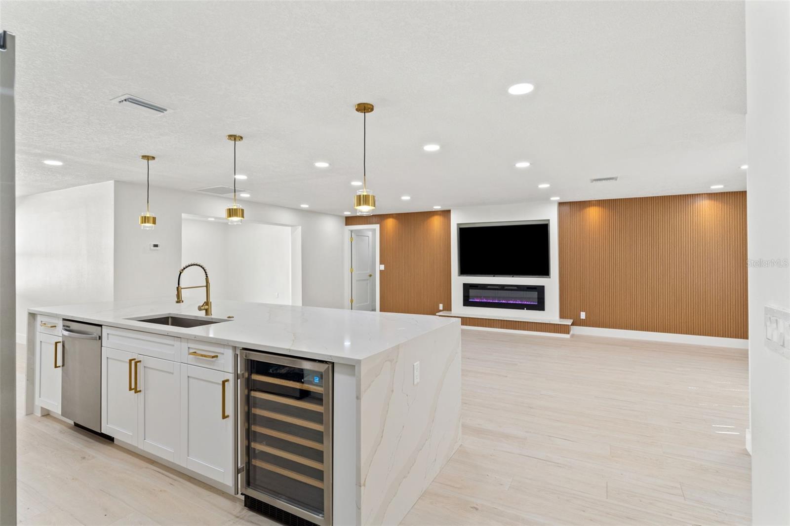 SUNNY PARK GROVES - Residential