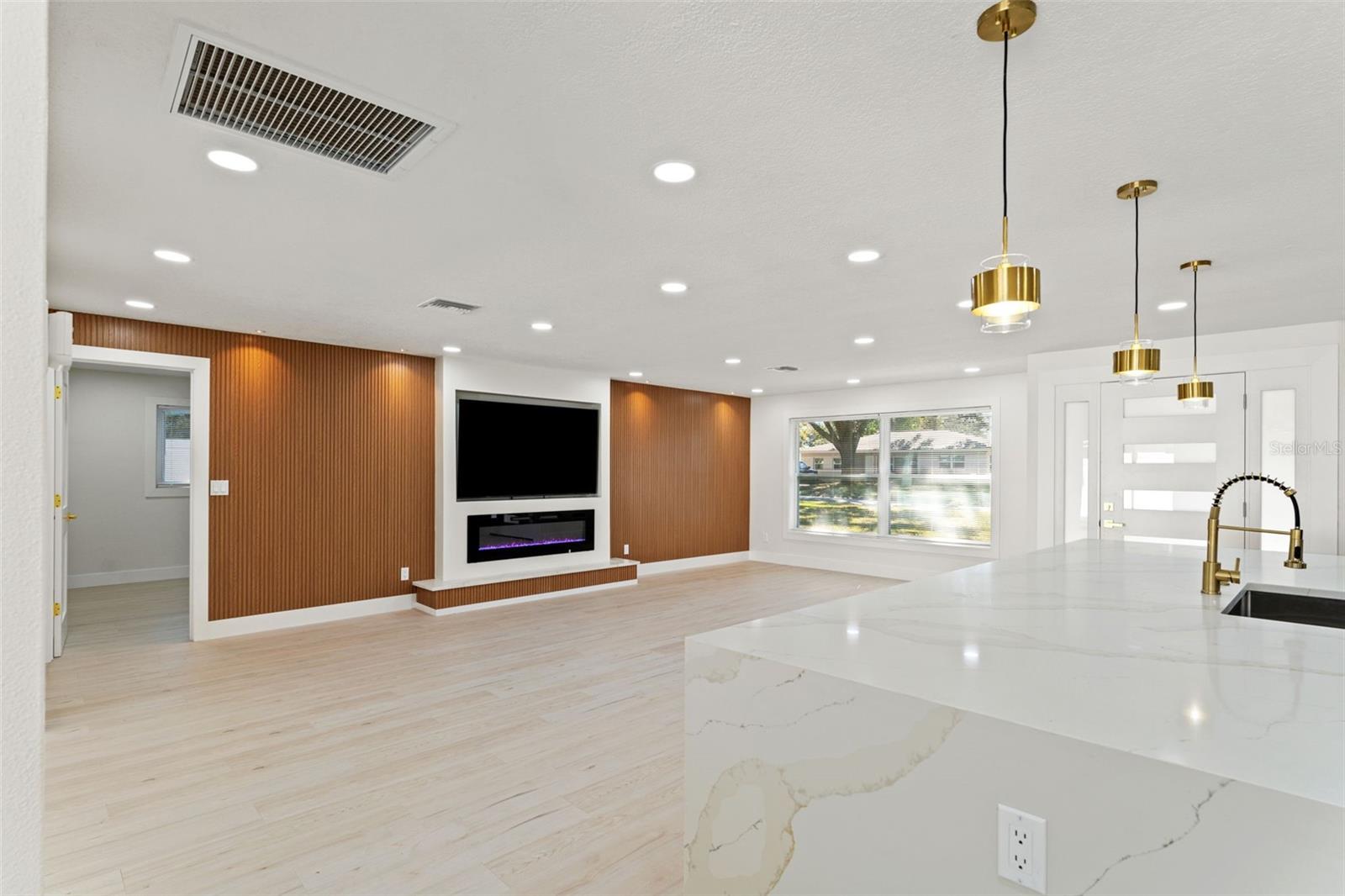 SUNNY PARK GROVES - Residential