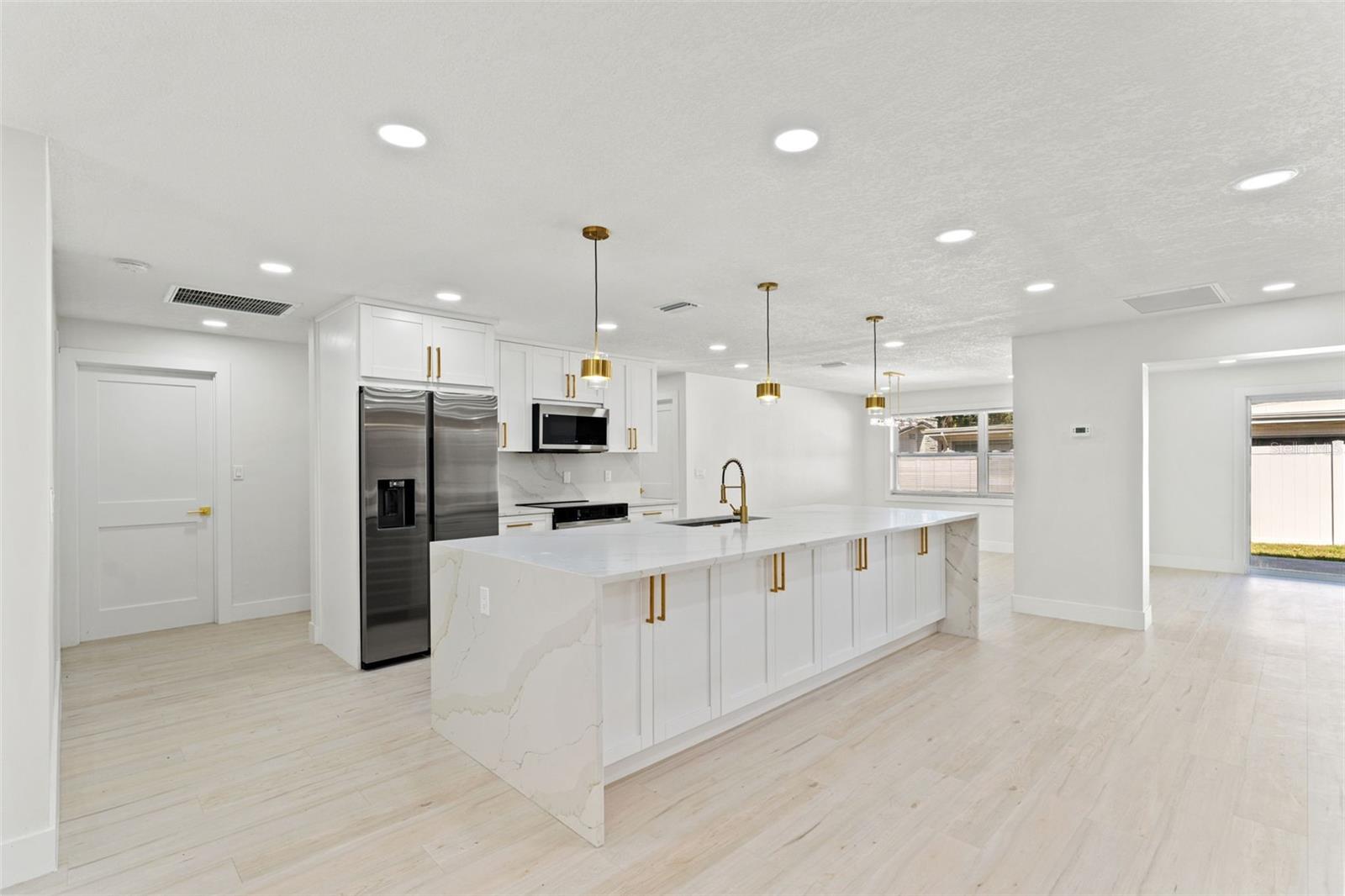 SUNNY PARK GROVES - Residential