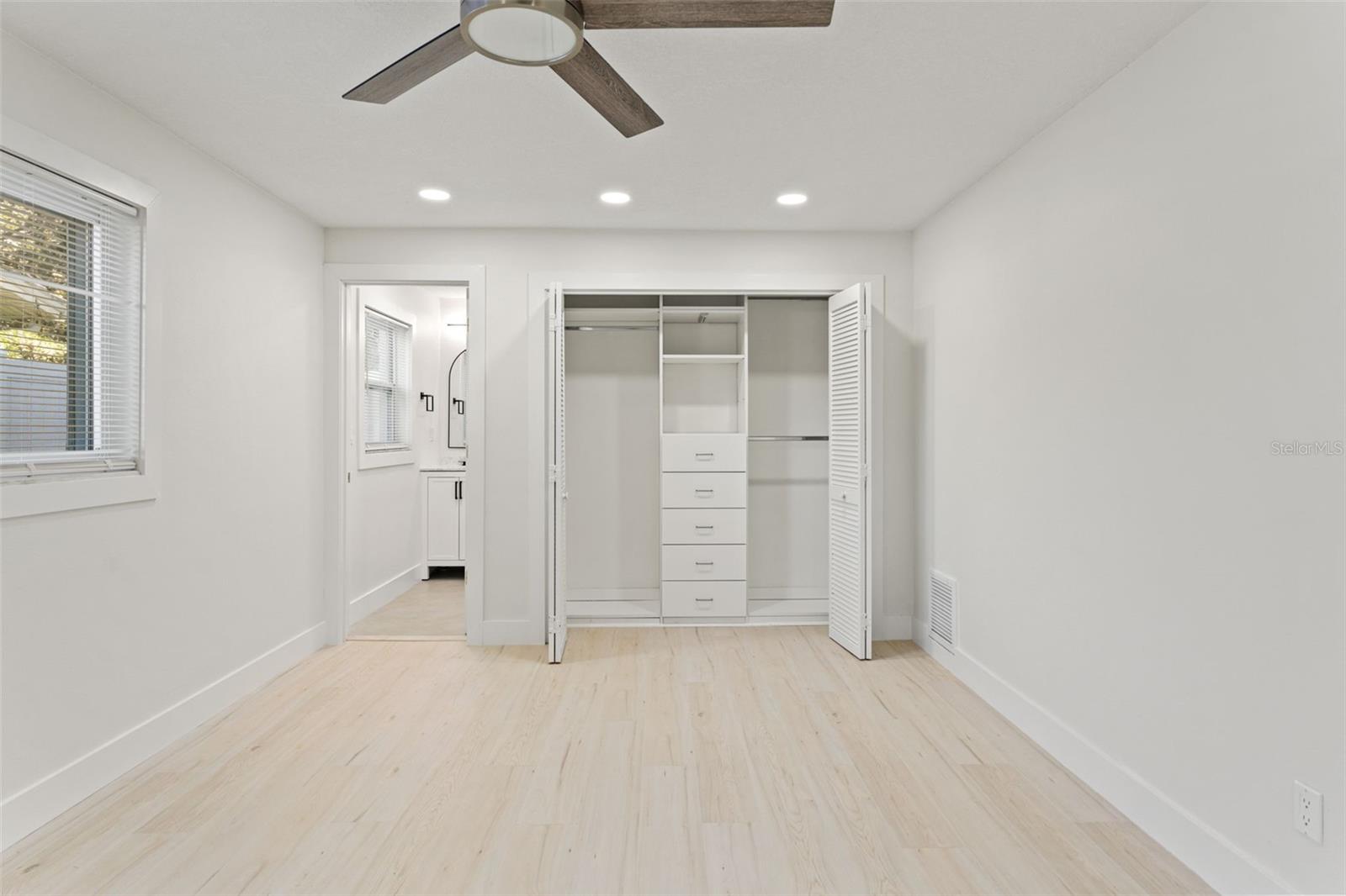 SUNNY PARK GROVES - Residential