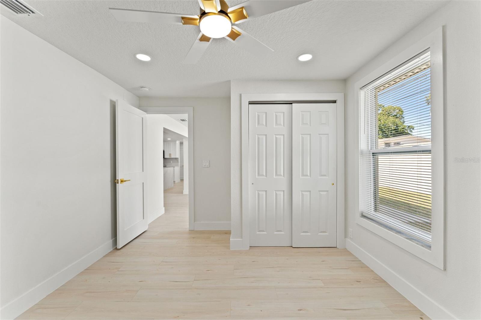 SUNNY PARK GROVES - Residential