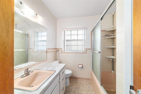 Tiny photo for 35237 Mulholland Drive, Fruitland Park, FL 34731 (MLS # G5113977)