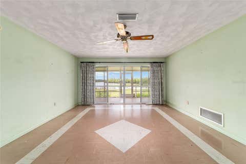 Tiny photo for 35237 Mulholland Drive, Fruitland Park, FL 34731 (MLS # G5113977)