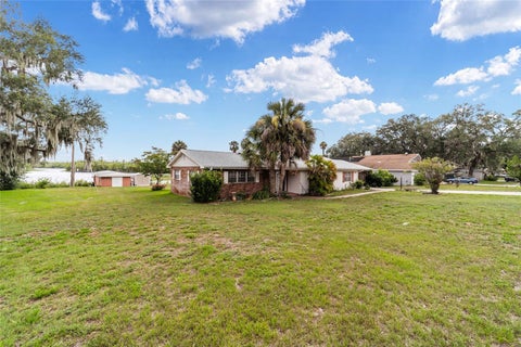 Tiny photo for 35237 Mulholland Drive, Fruitland Park, FL 34731 (MLS # G5113977)