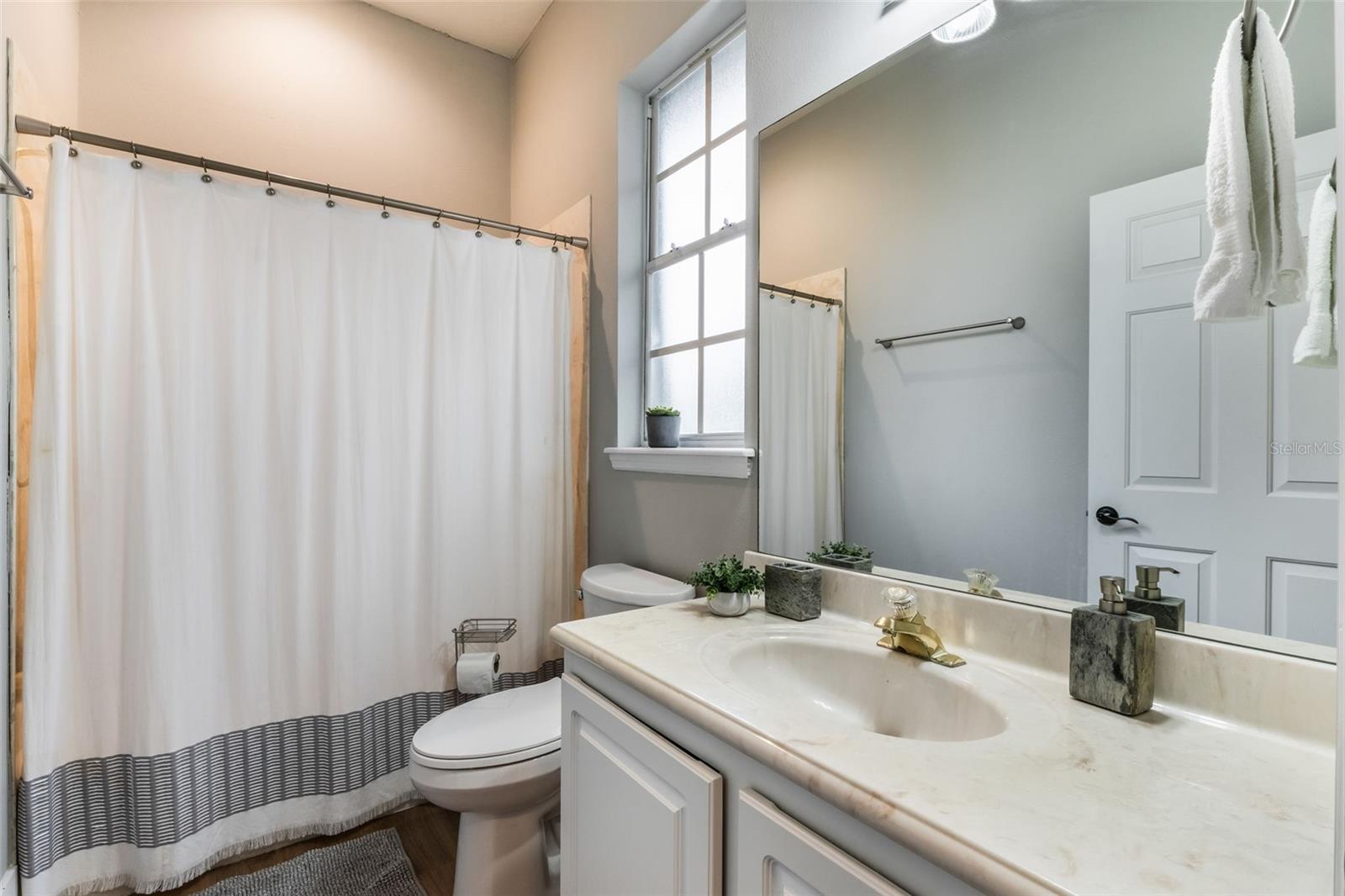 ISLES WINDERMERE - Residential