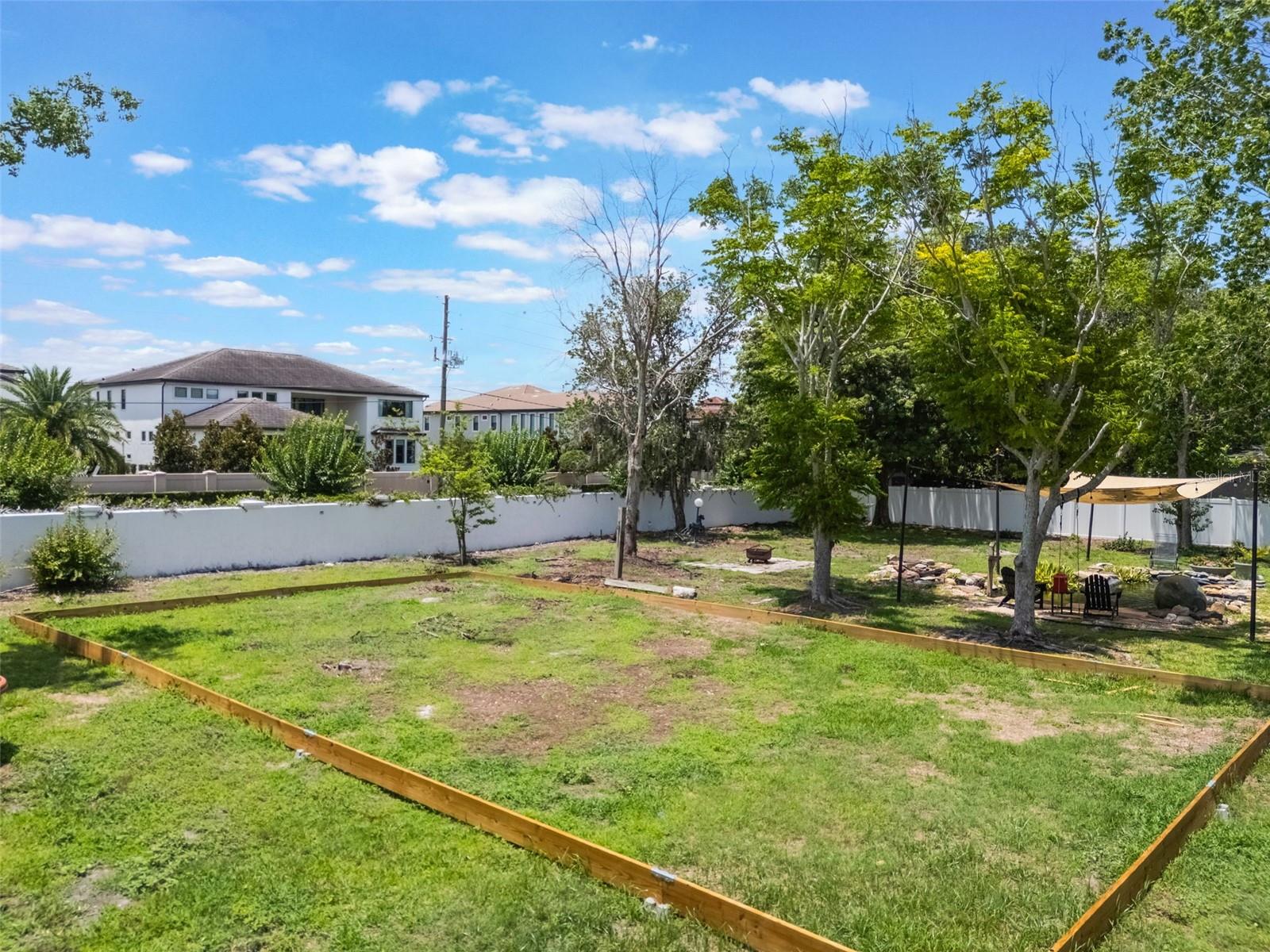 ISLES WINDERMERE - Residential