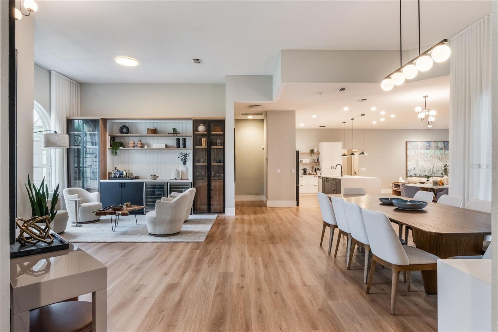 ISLES WINDERMERE - Residential