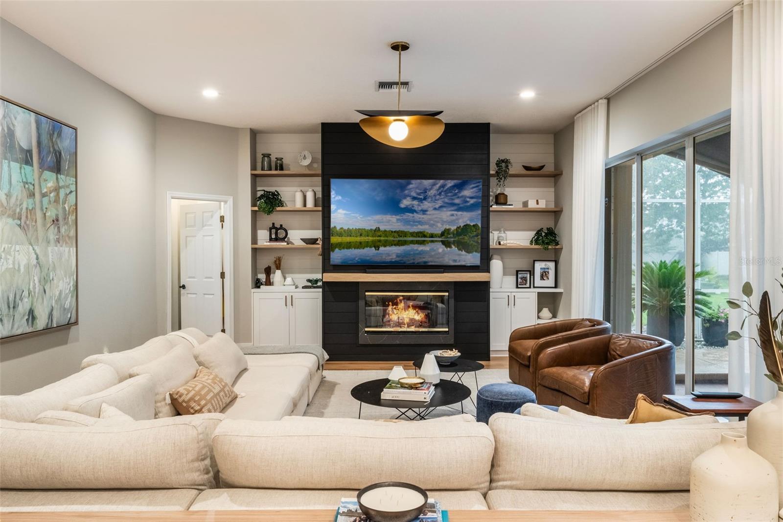 ISLES WINDERMERE - Residential