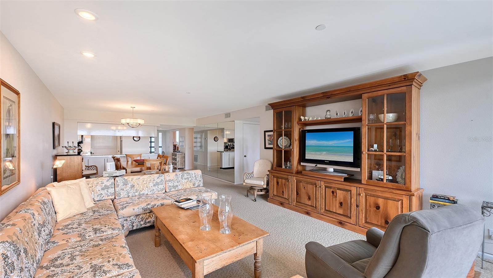 BEACHPLACE III - Residential