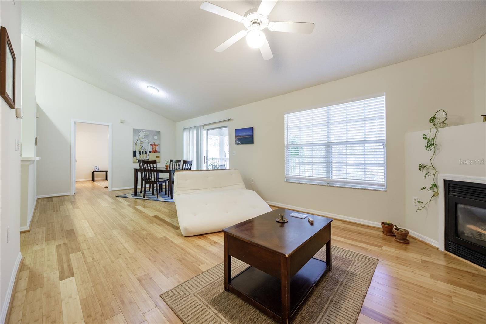 THE LINKS - Residential