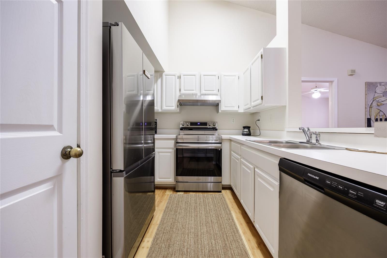 THE LINKS - Residential