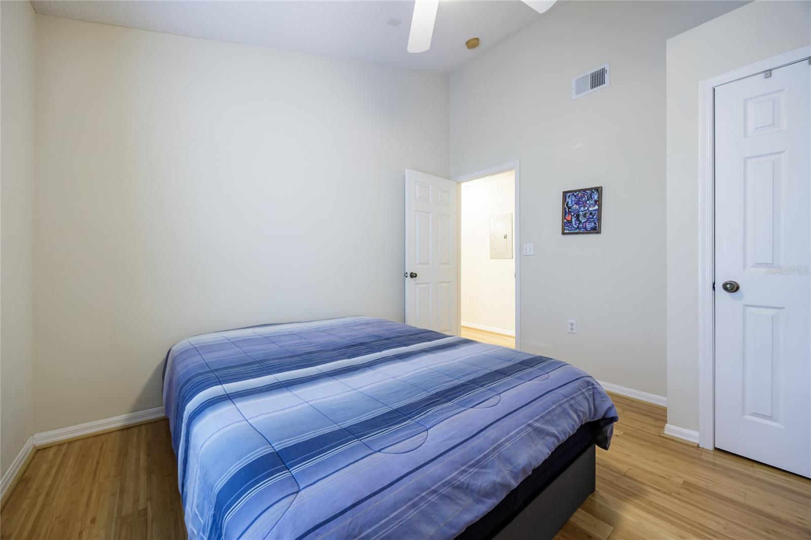 THE LINKS - Residential