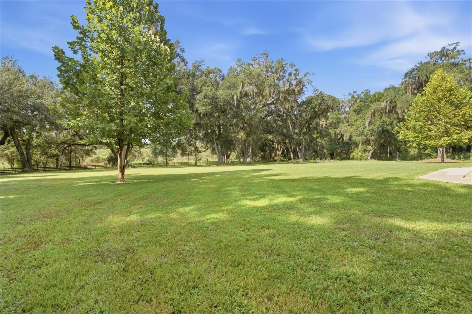 10594 NE 104TH CIRCLE