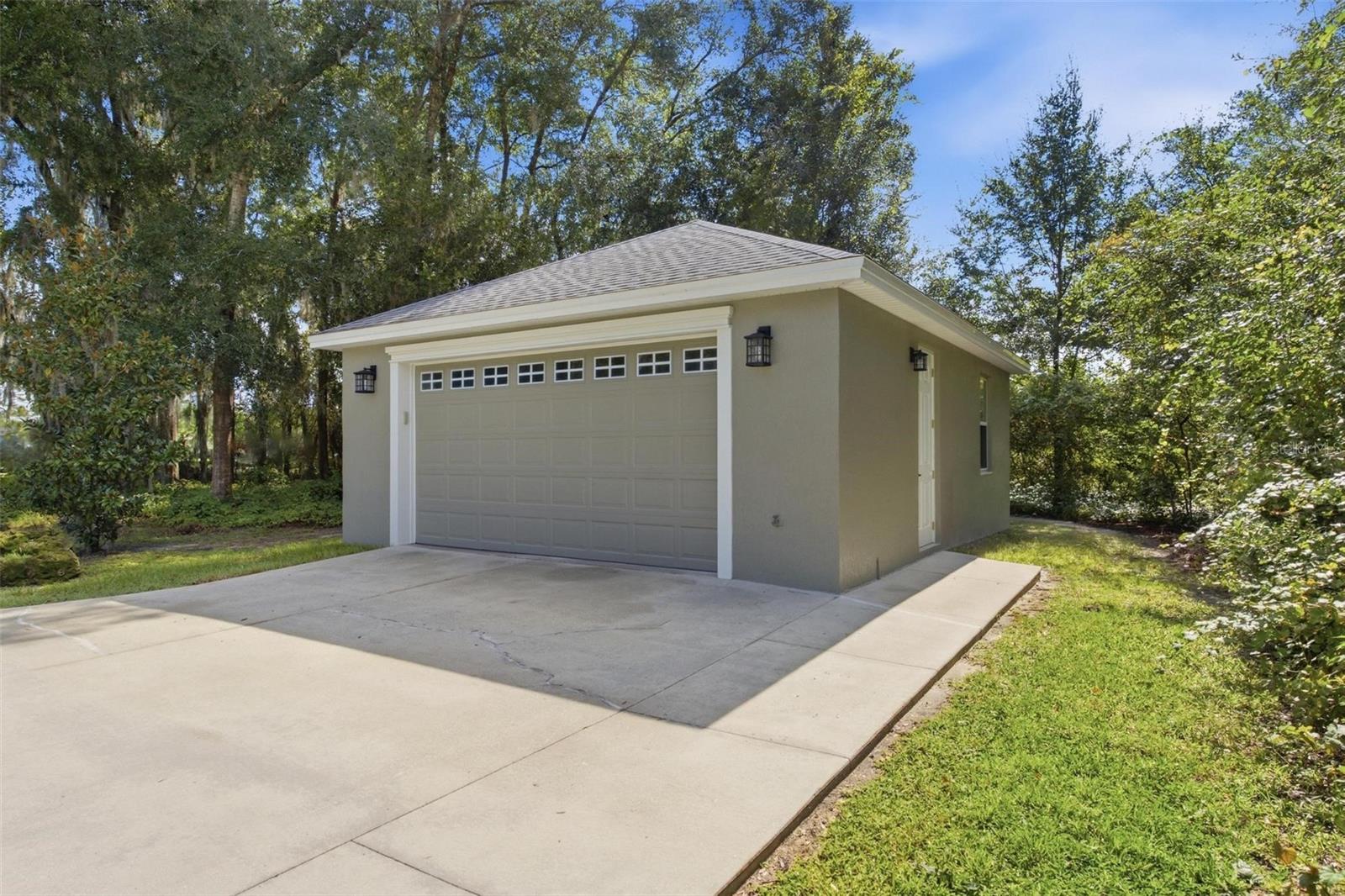 10594 NE 104TH CIRCLE