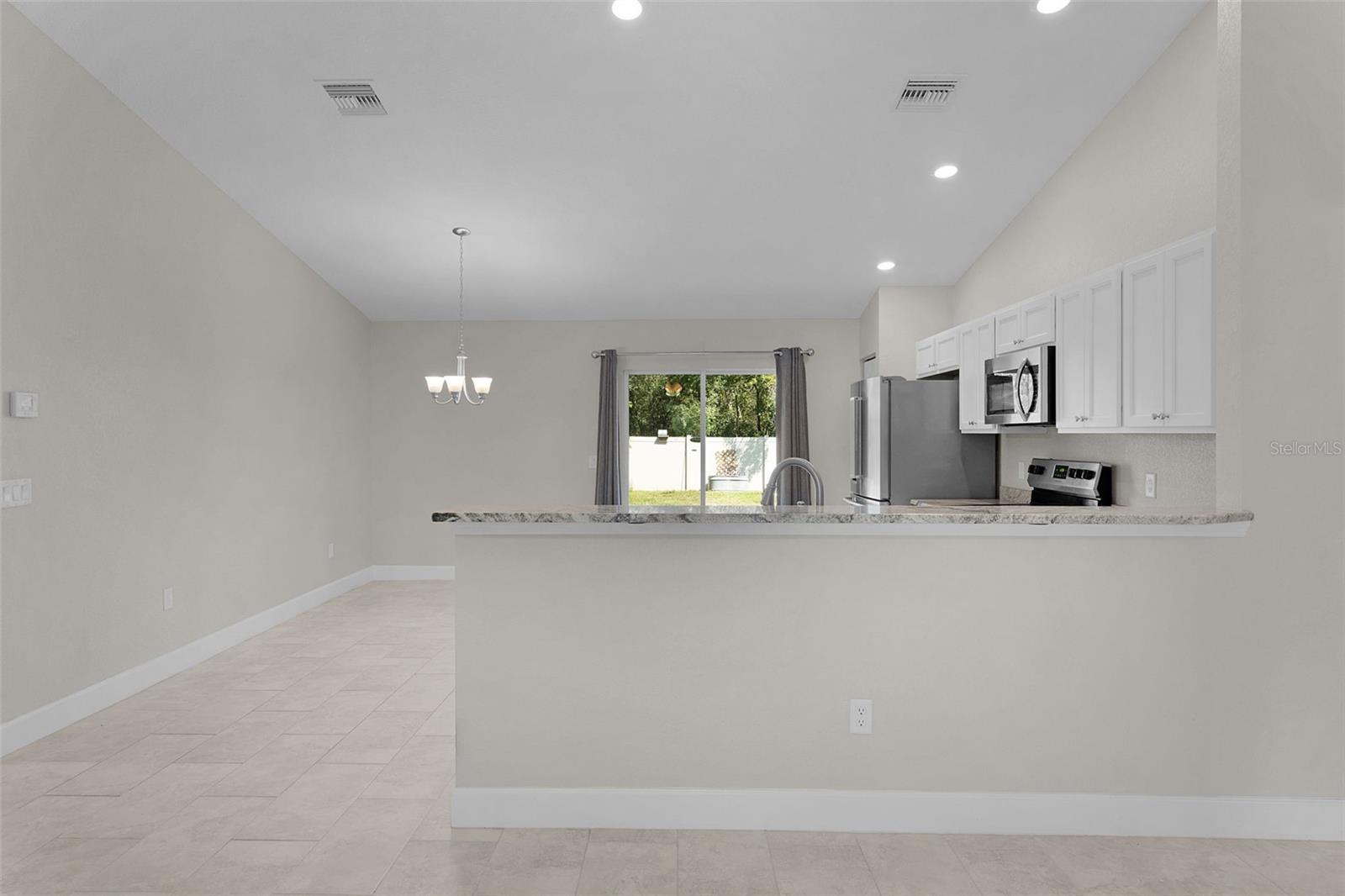 MARION OAKS UN 5 - Residential Lease