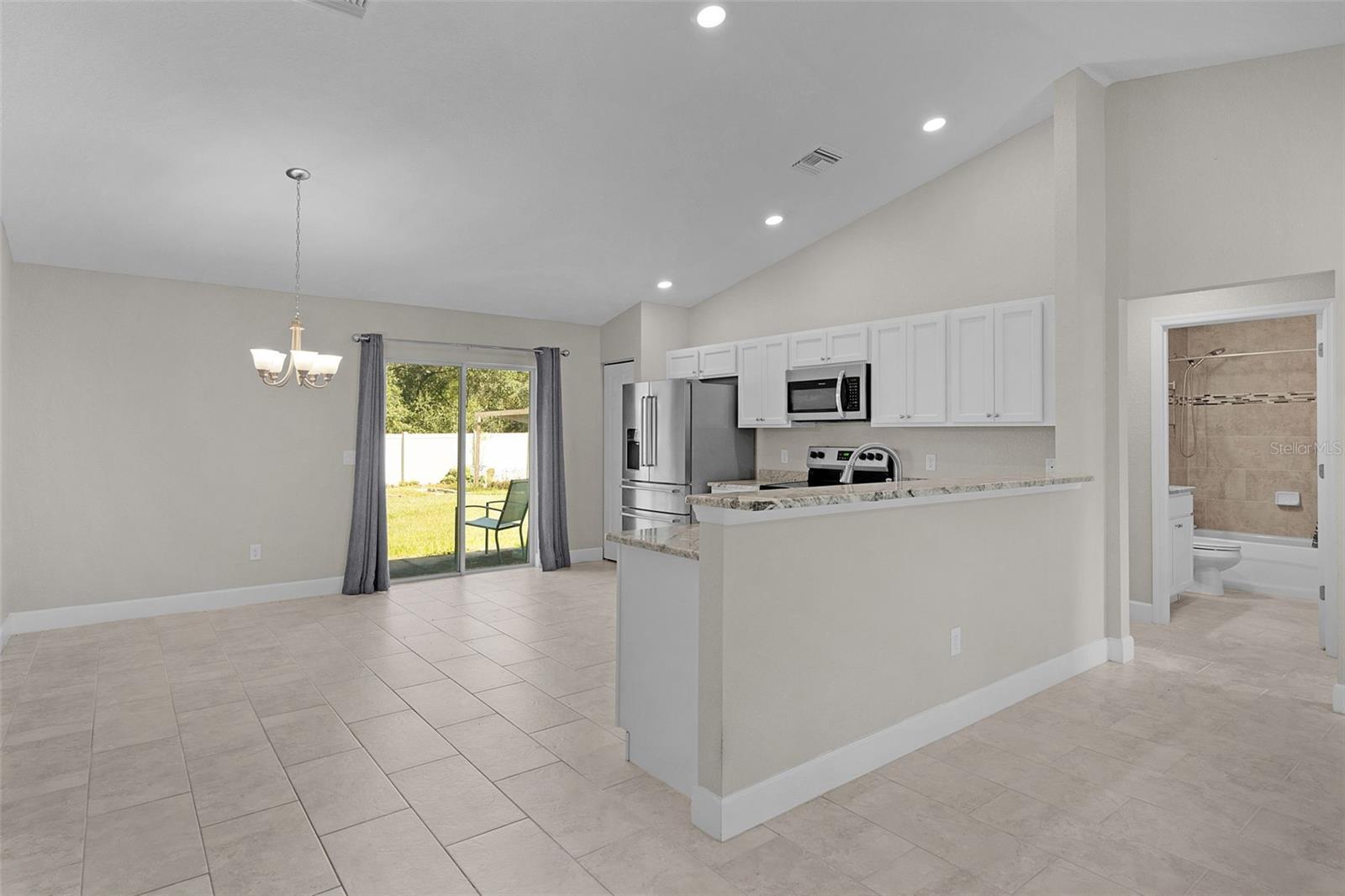 MARION OAKS UN 5 - Residential Lease