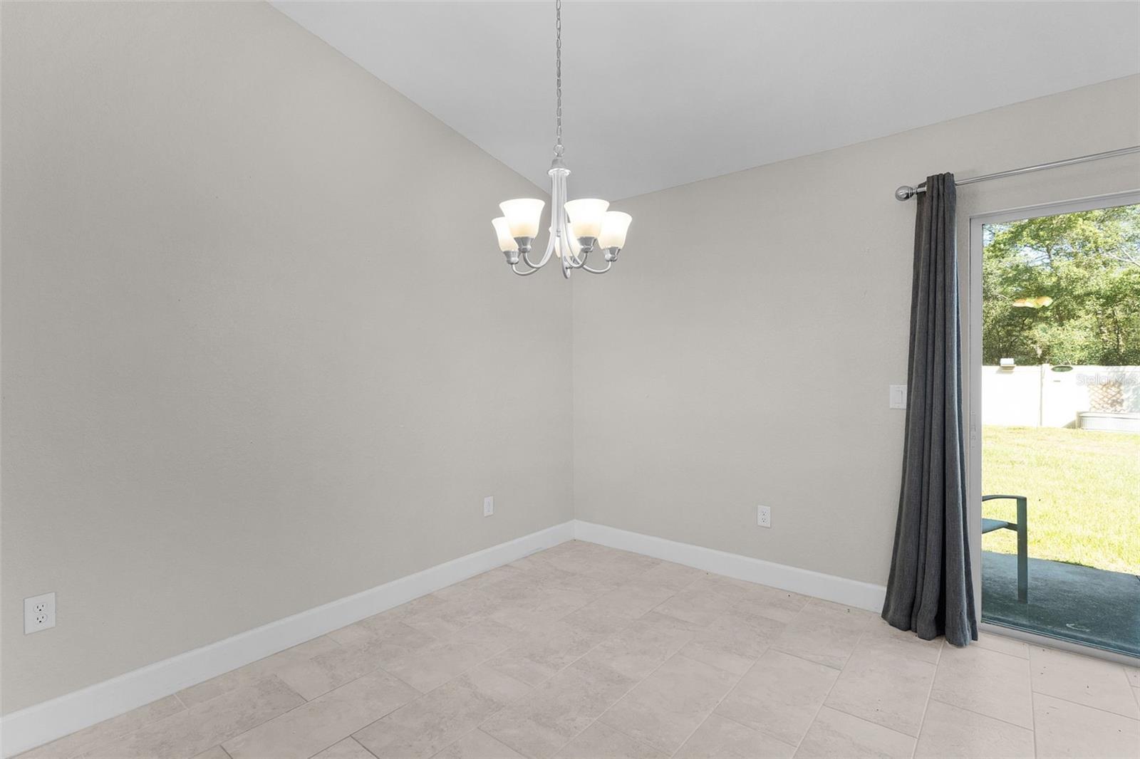 MARION OAKS UN 5 - Residential Lease