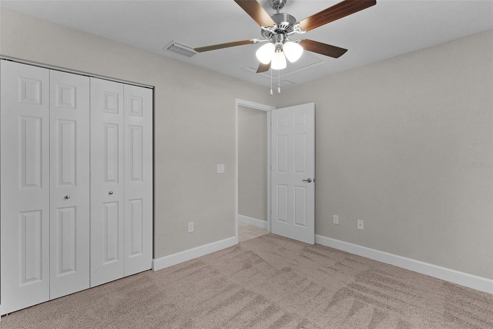 MARION OAKS UN 5 - Residential Lease