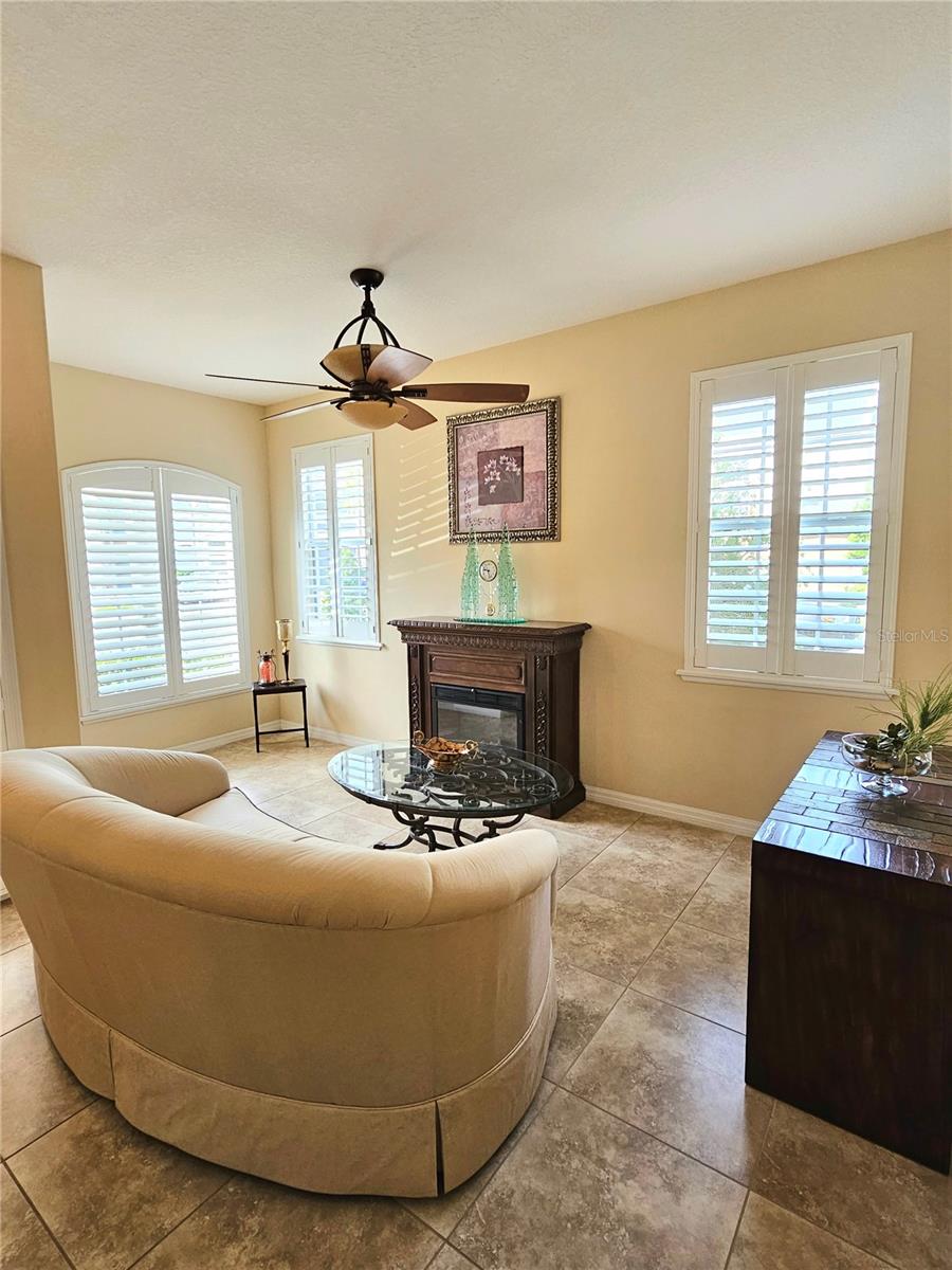 WOODLAND TER/TIMBER SPGS A-G - Residential Lease