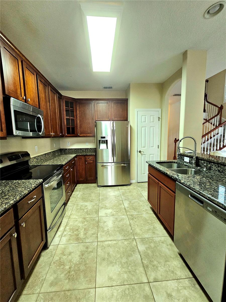 WOODLAND TER/TIMBER SPGS A-G - Residential Lease