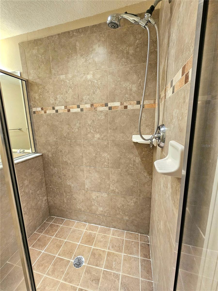 WOODLAND TER/TIMBER SPGS A-G - Residential Lease