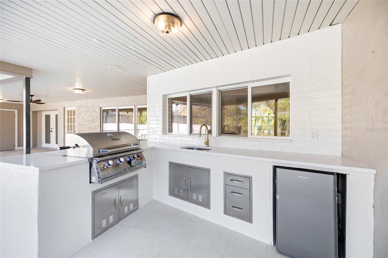 THE MANORS AT CRYSTAL LAKES - Residential